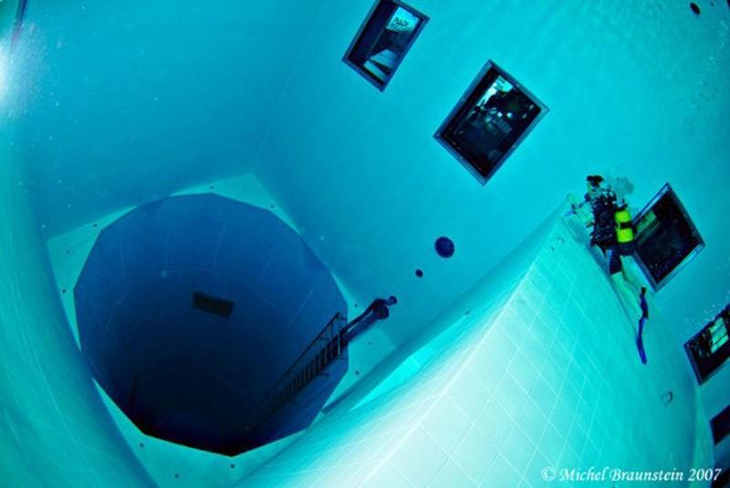 deepest public swimming pool in the world