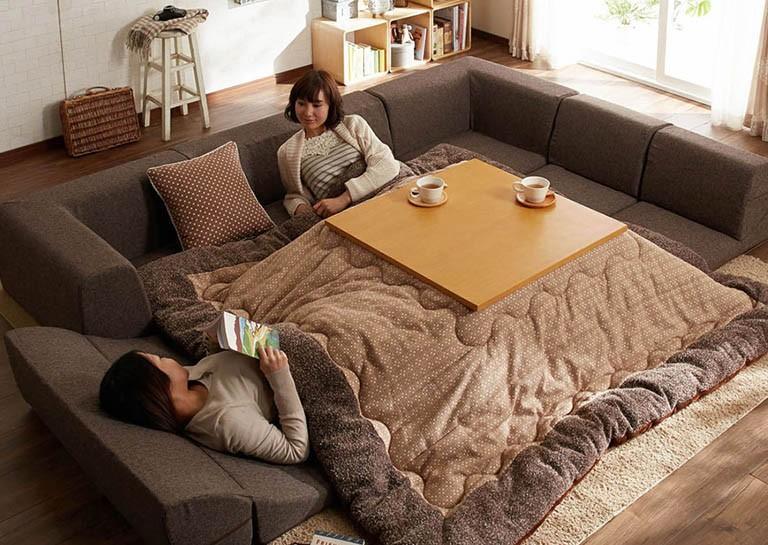 The kotatsu enables you to stay cozy all day