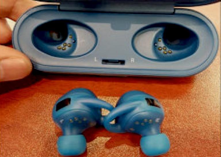 Information Leaked About Samsung Wireless Headphones that can Store Music