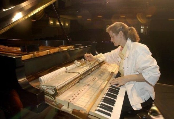 piano tuner jobs