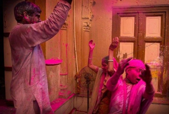 17 gorgeous photos of Indias Holi festival