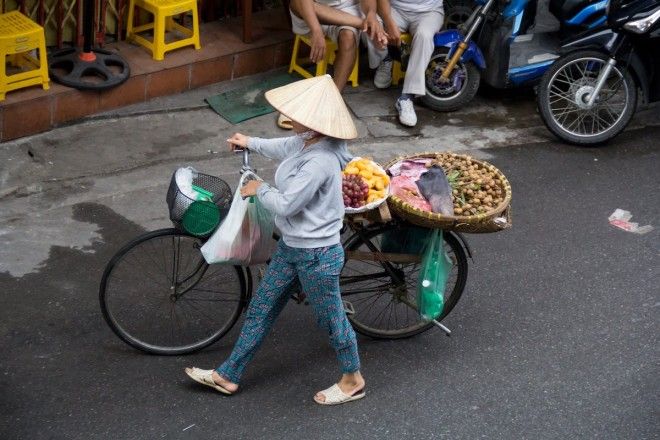 Sample the street food in Hanoi Vietnam