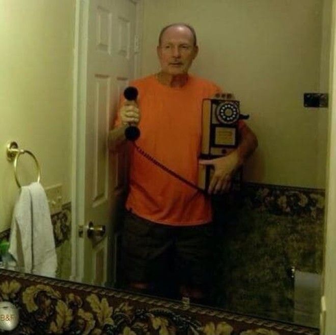 20 Hilarious People Who Took Selfies To The Next Level