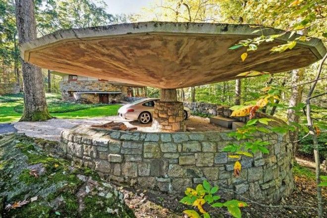 The Sol Friedman House features a carport that looks like a giant mushroom.