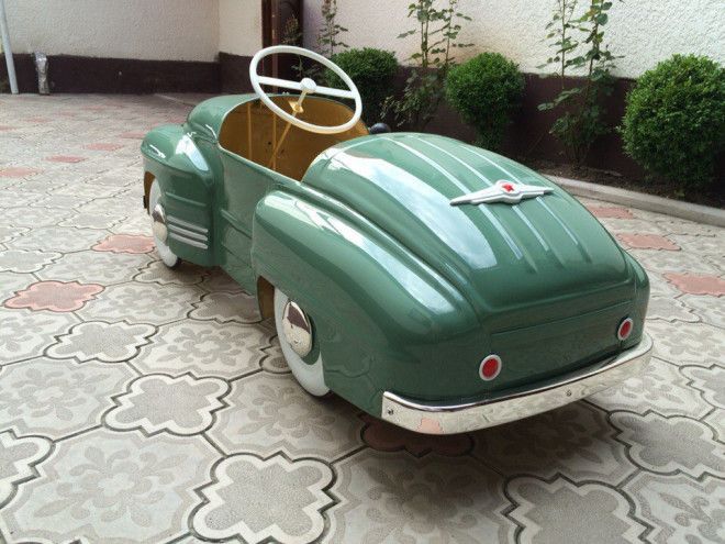 Old Russian Pedal Cars Undergo Brilliant Restoration