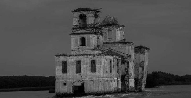 Church ruins in the Rybinsk Reservoir. 