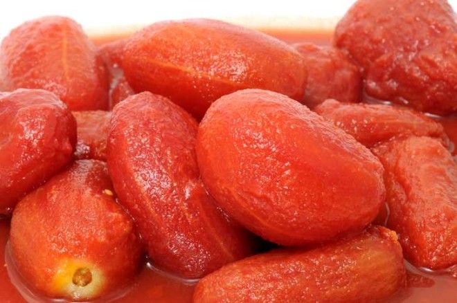 Peeled tomatoes in a bowl