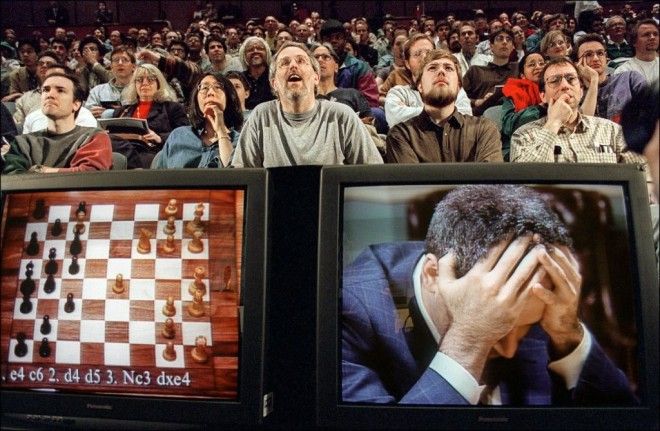 Robot Teaches Itself Chess in Just 4 Hours Then Beats A Grandmaster