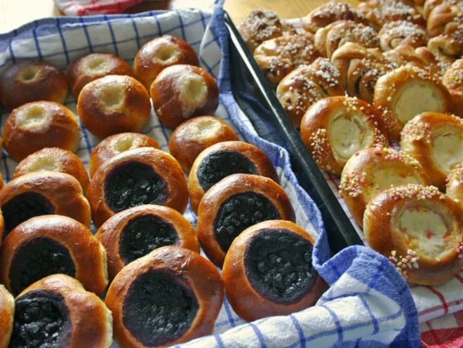 Butter buns blueberry buns and quark buns