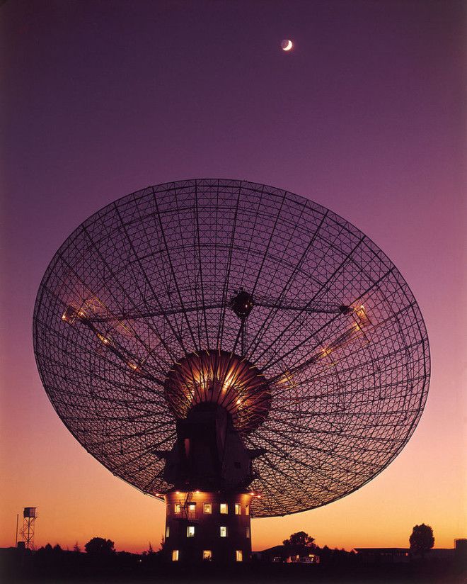 Radio Telescope - Image Credit: CSIRO via Wikimedia Commons