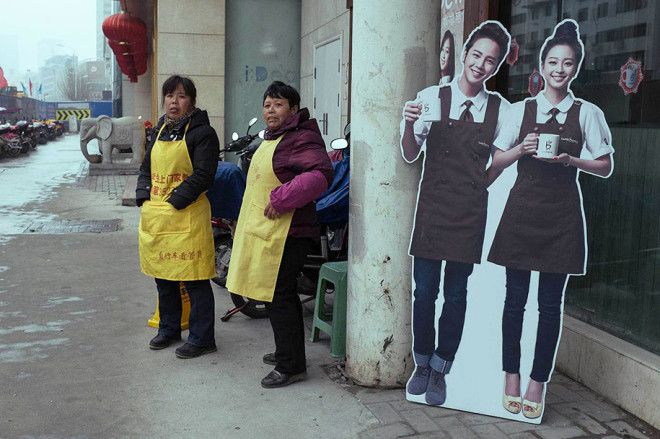 china-perfectly-timed-street-photography-tao-liu-22