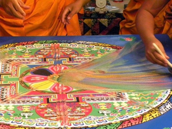 tibetan-sand-mandala-11