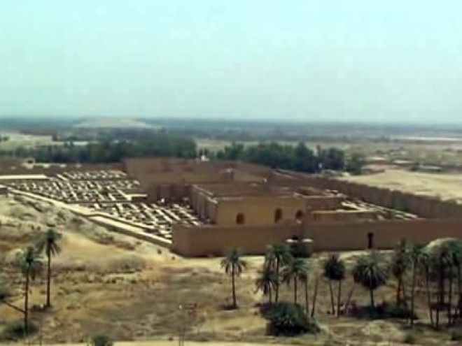 Babylon: The world's largest city in 700 BC