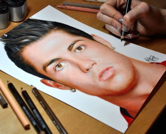 Girl Creates The Most Realistic Pictures With Color Pencils You Have Ever Seen