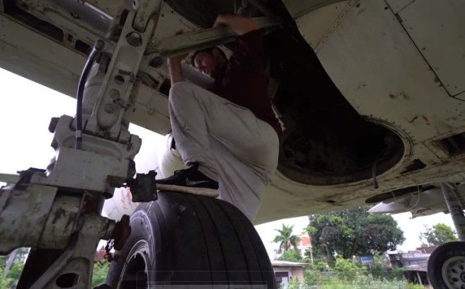 Abandoned Boeing 737 Turns Into A Tourist Attraction In Bali