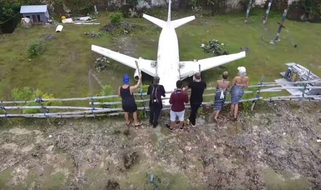 Abandoned Boeing 737 Turns Into A Tourist Attraction In Bali