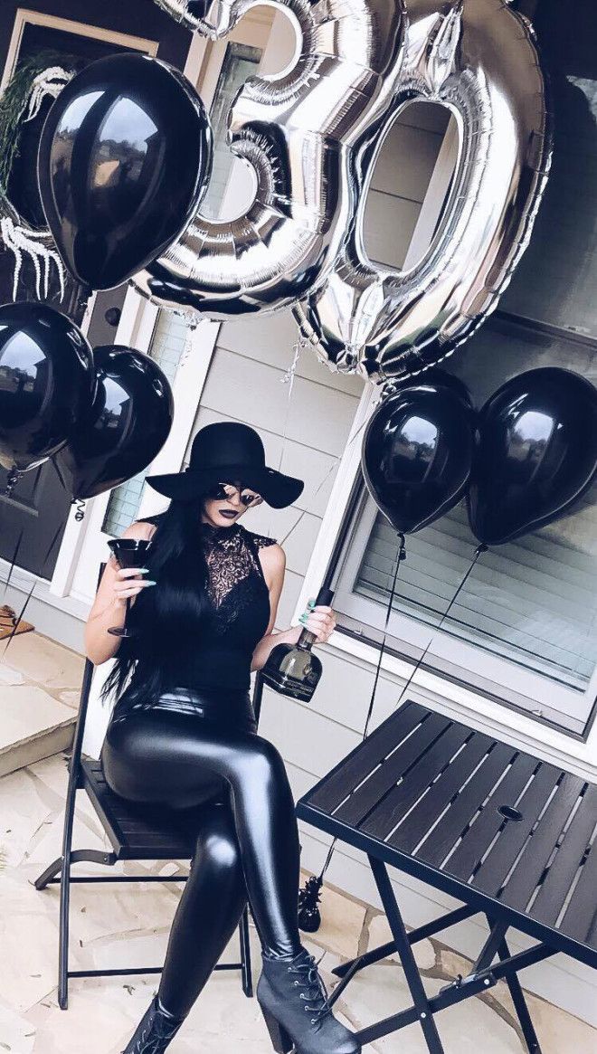 woman-funeral-for-youth-30th-birthday-party-mila-blatova23