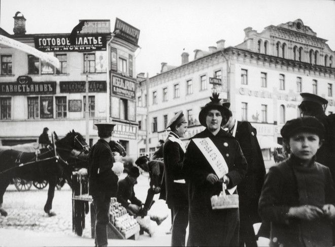 Pedestrians make their way down Arbat Street within the Garden Ring of Moscow.