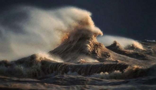 Liquid Mountains