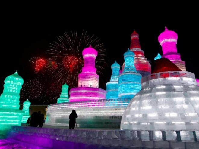Seriously impressive ice and snow art 