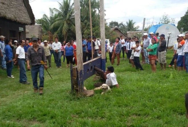In most countries, the only way you can punish politicians and civil servants for not doing a proper job is by not voting for them in the next elections, but in Bolivia, they have a thing called social justice.